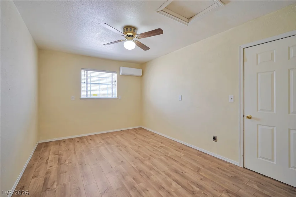 4065 Maulding, Las Vegas, NV 89139