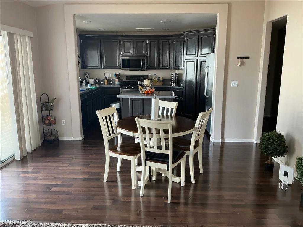 2220 Fountain Valley, North Las Vegas, NV 89031
