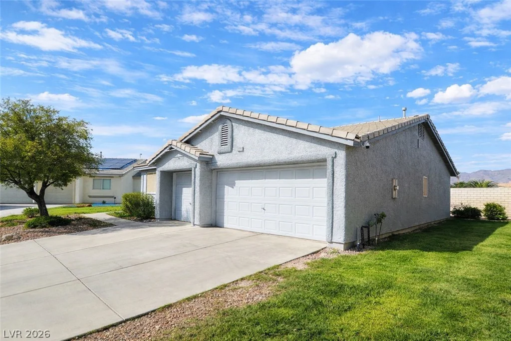 2220 Fountain Valley, North Las Vegas, NV 89031