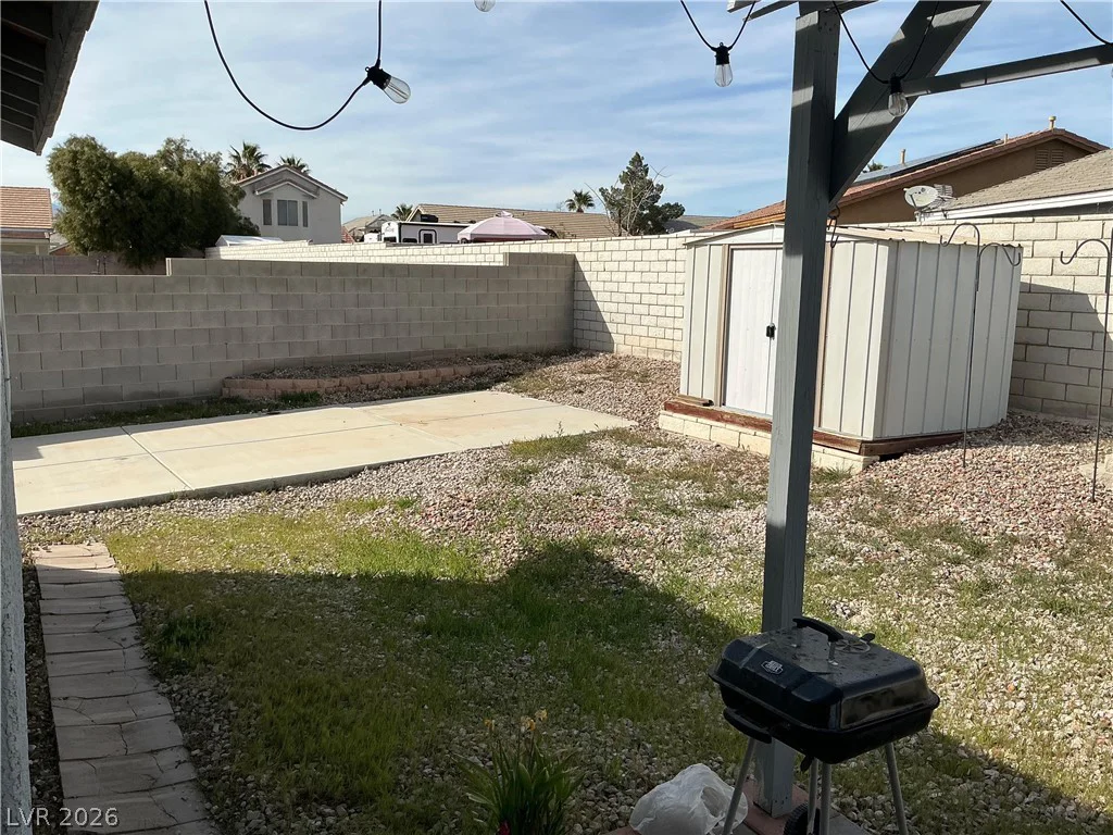 2220 Fountain Valley, North Las Vegas, NV 89031