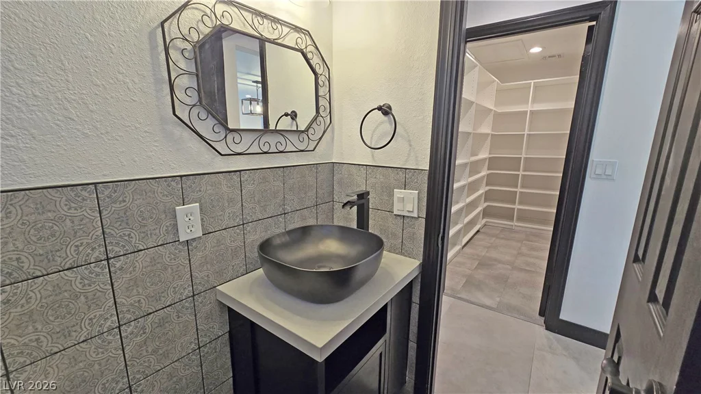 2870 Belcastro, Las Vegas, NV 89117
