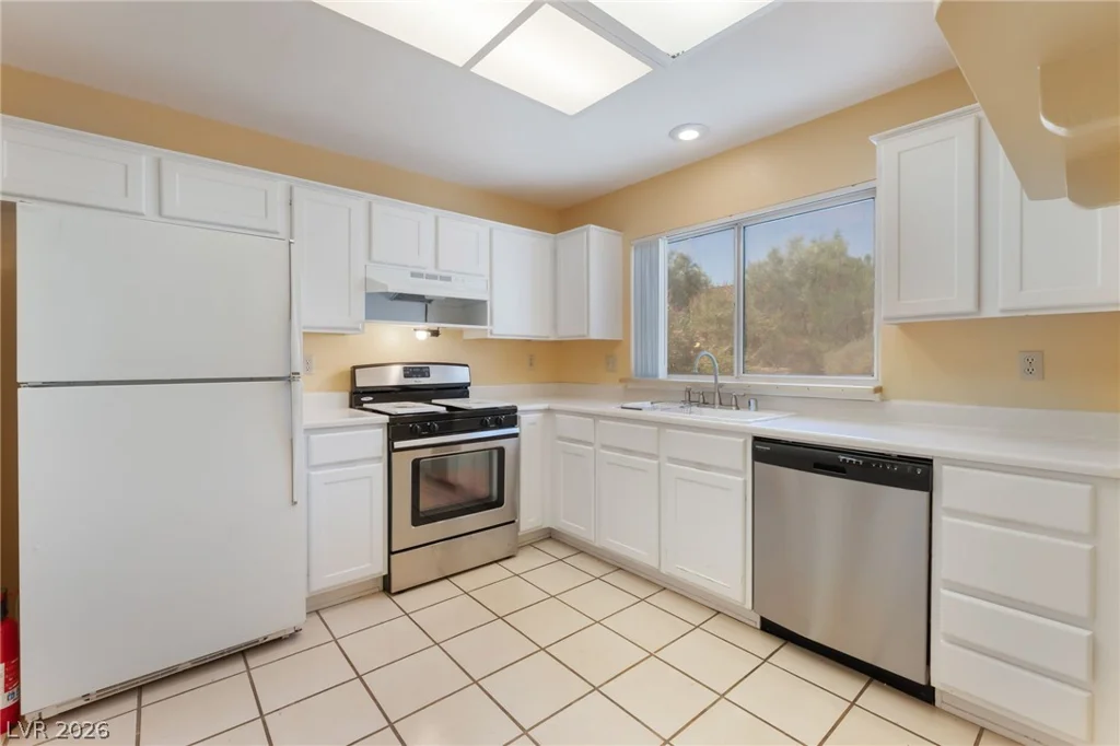 2601 Desert Sands, Las Vegas, NV 89134