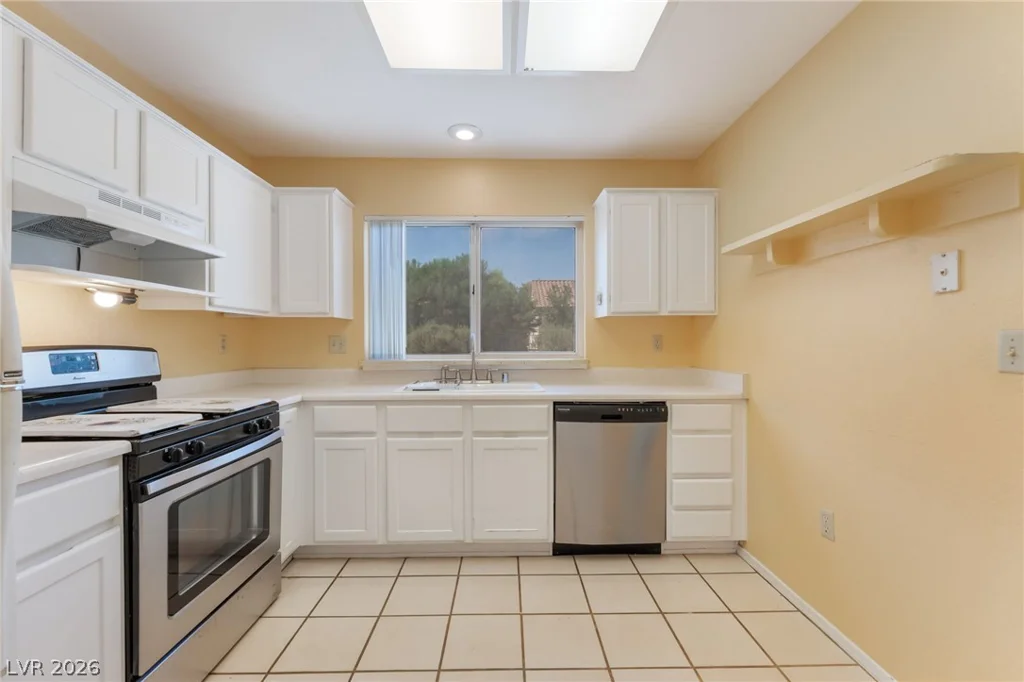 2601 Desert Sands, Las Vegas, NV 89134