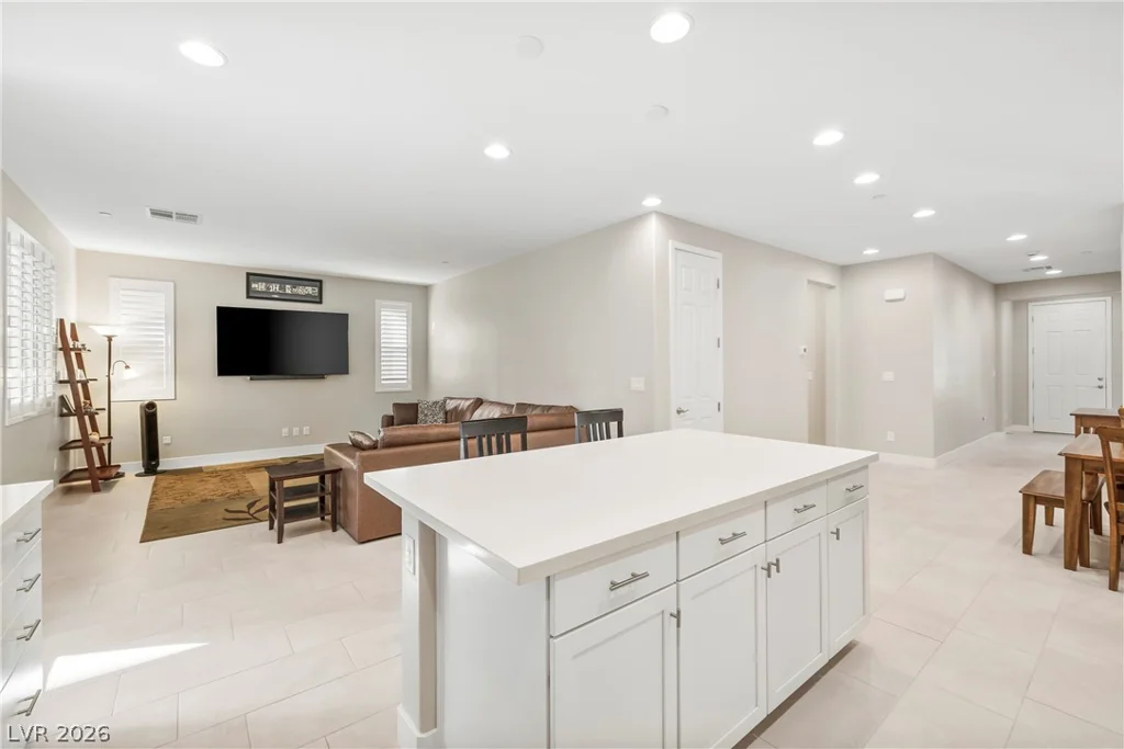 366 Silva, Henderson, NV 89011