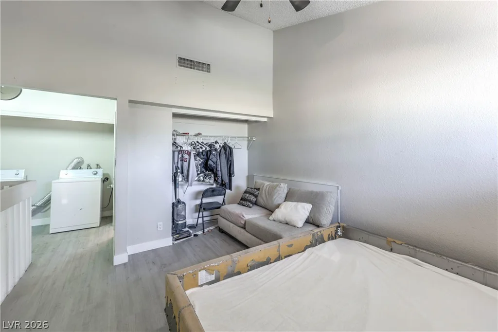4770 Topaz, Las Vegas, NV 89121