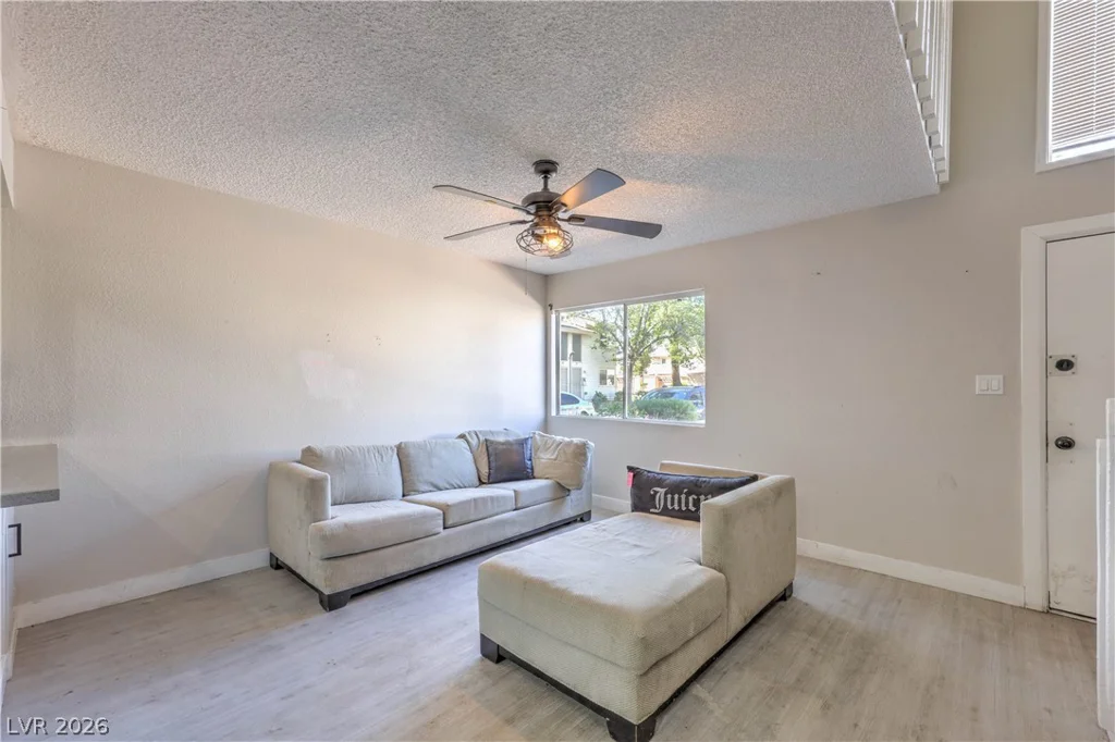 4770 Topaz, Las Vegas, NV 89121