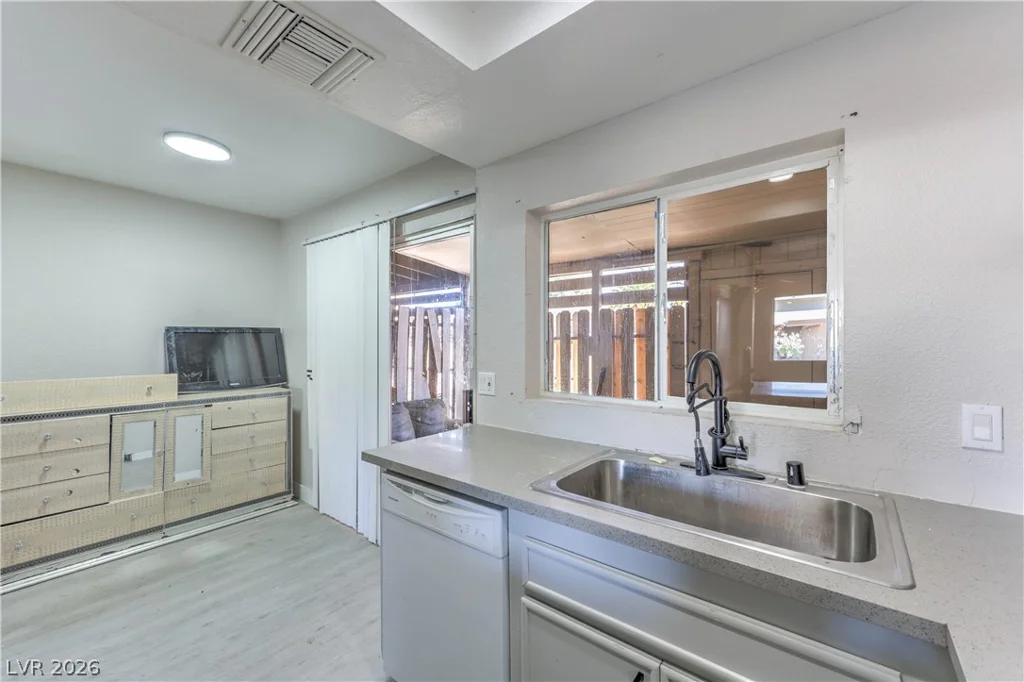 4770 Topaz, Las Vegas, NV 89121