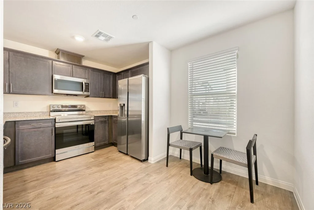 2758 Champagne Gold, North Las Vegas, NV 89086