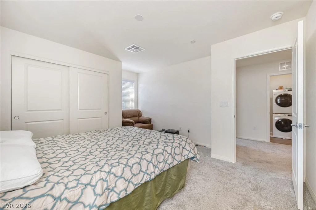 2758 Champagne Gold, North Las Vegas, NV 89086