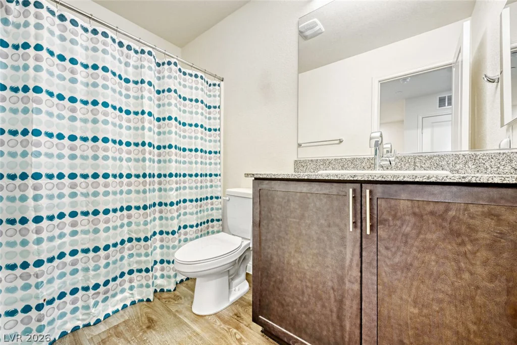 2758 Champagne Gold, North Las Vegas, NV 89086