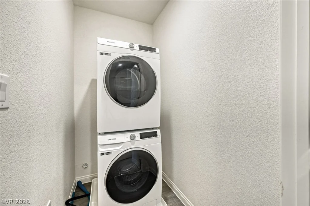 2758 Champagne Gold, North Las Vegas, NV 89086