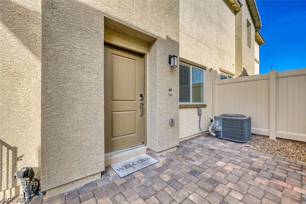2758 Champagne Gold, North Las Vegas, NV 89086