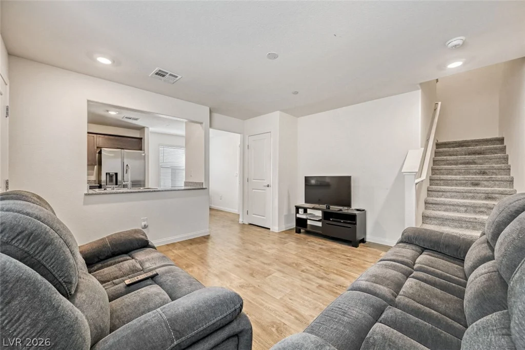 2758 Champagne Gold, North Las Vegas, NV 89086