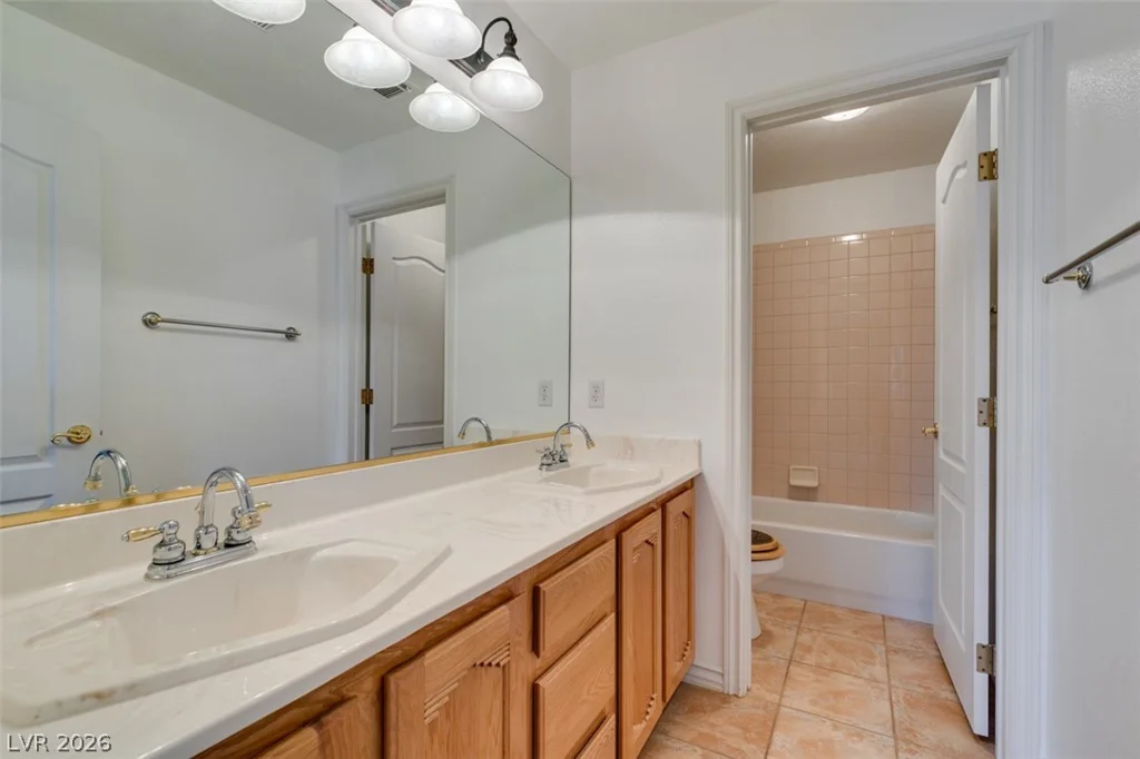 10019 La Cienega, Las Vegas, NV 89183