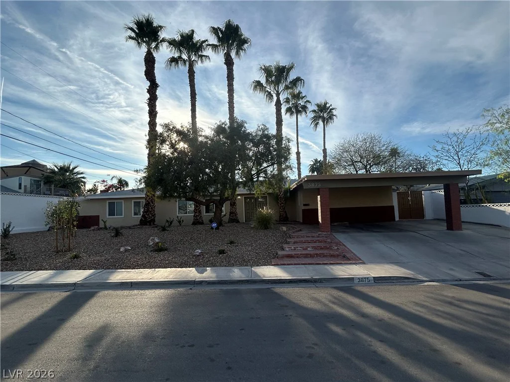 3875 Hoopa, Las Vegas, NV 89169