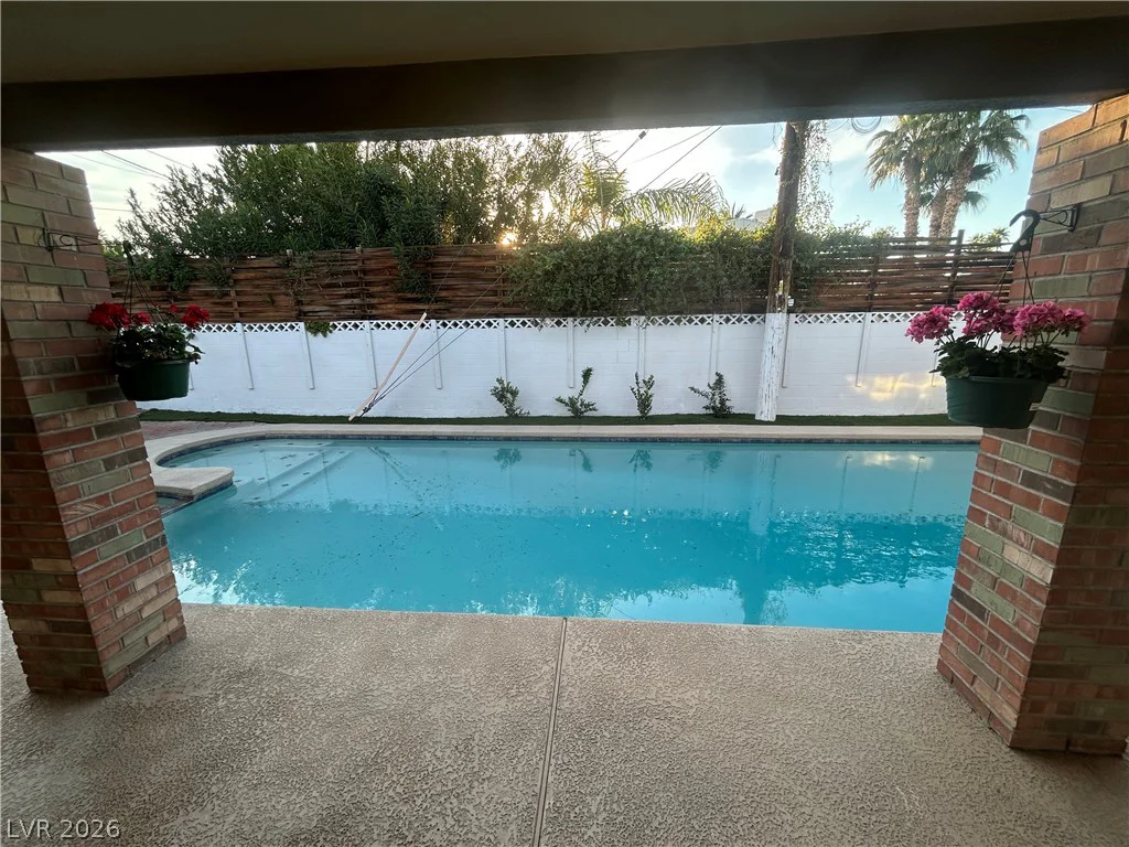 3875 Hoopa, Las Vegas, NV 89169