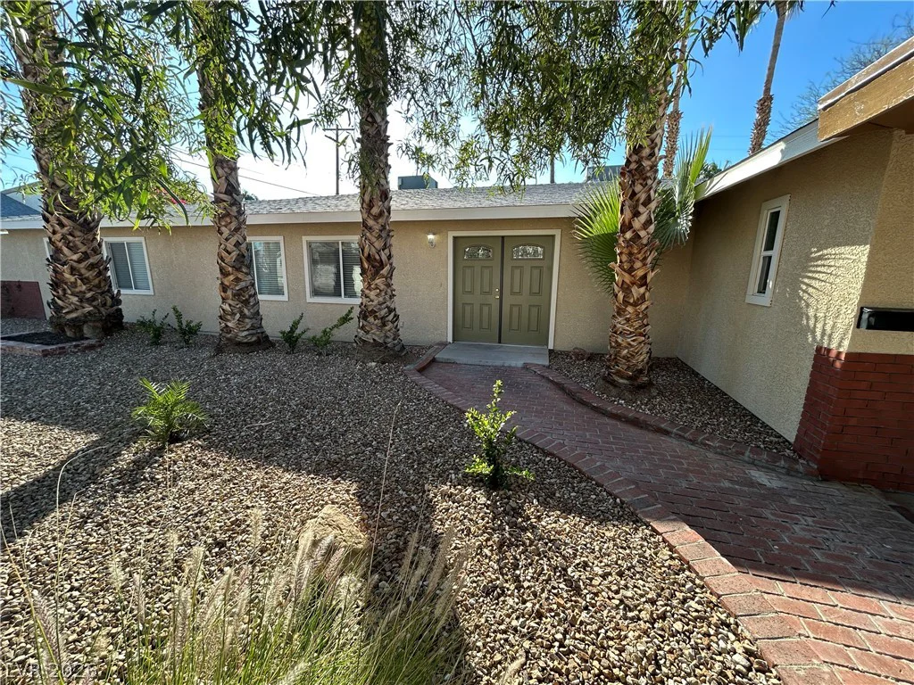 3875 Hoopa, Las Vegas, NV 89169
