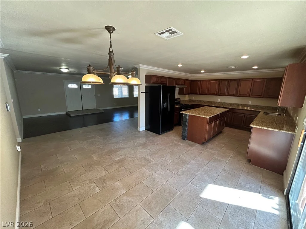 3875 Hoopa, Las Vegas, NV 89169