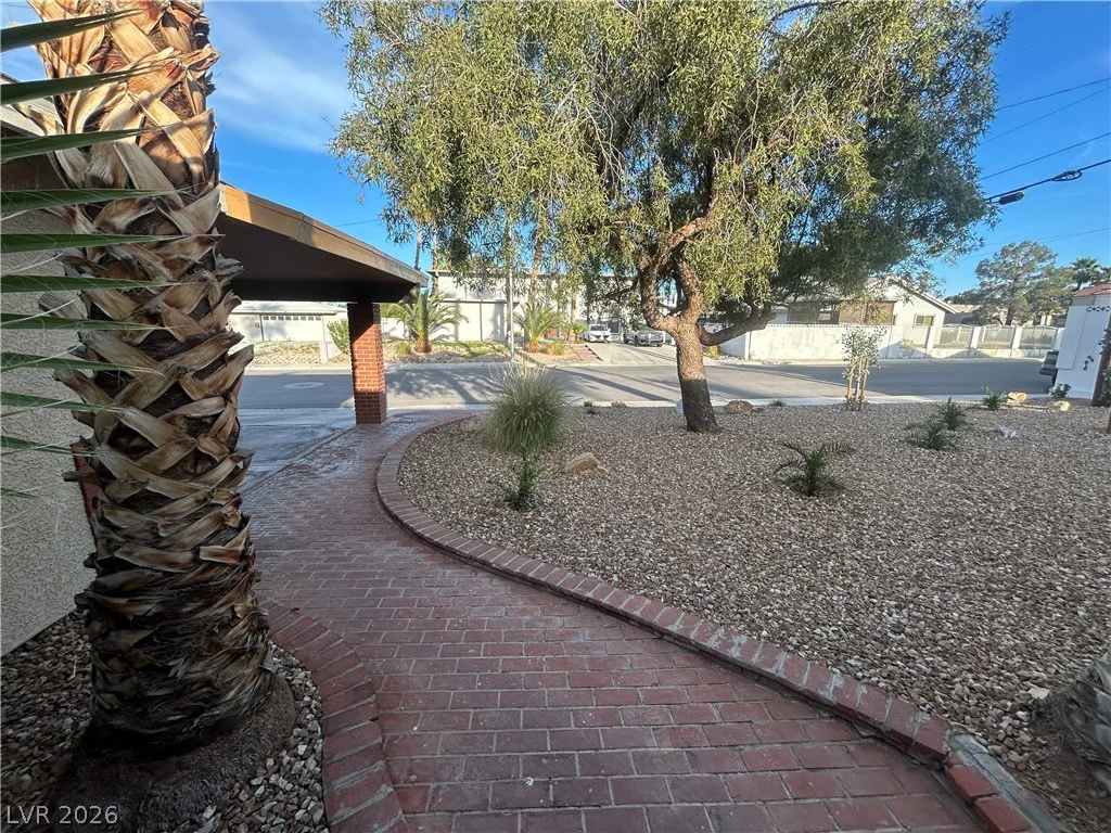 3875 Hoopa, Las Vegas, NV 89169