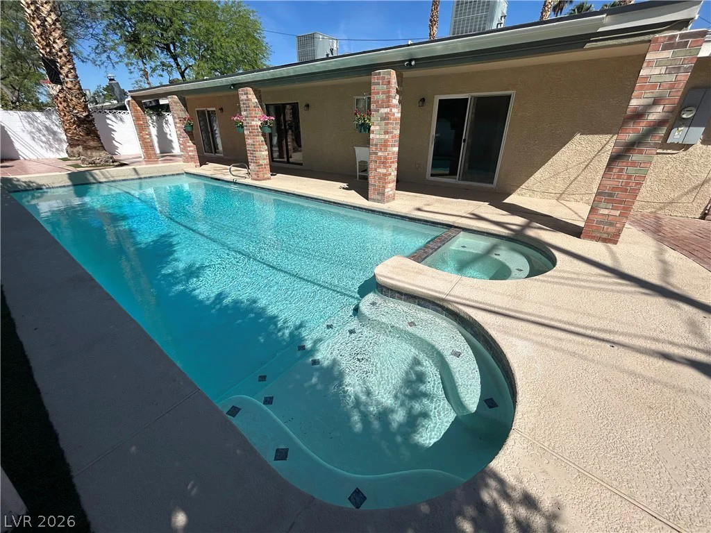 3875 Hoopa, Las Vegas, NV 89169