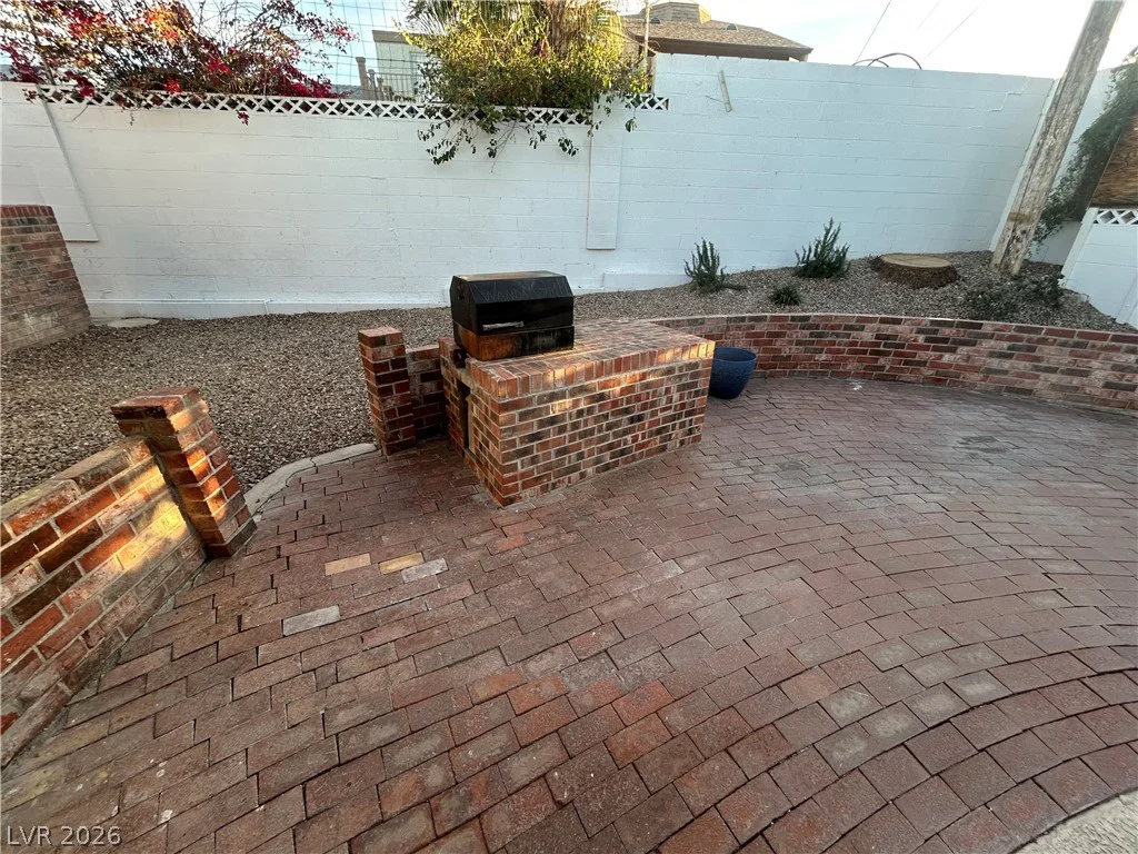 3875 Hoopa, Las Vegas, NV 89169