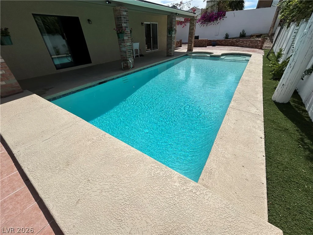 3875 Hoopa, Las Vegas, NV 89169