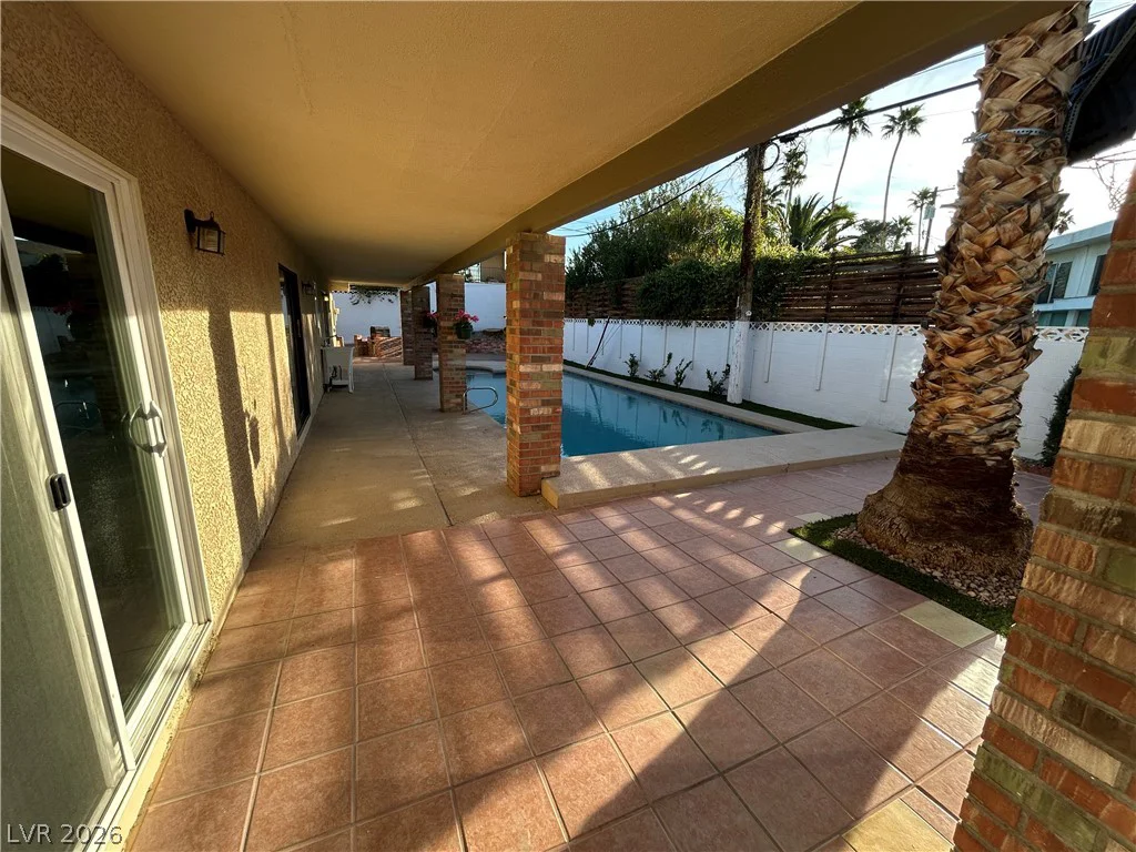 3875 Hoopa, Las Vegas, NV 89169