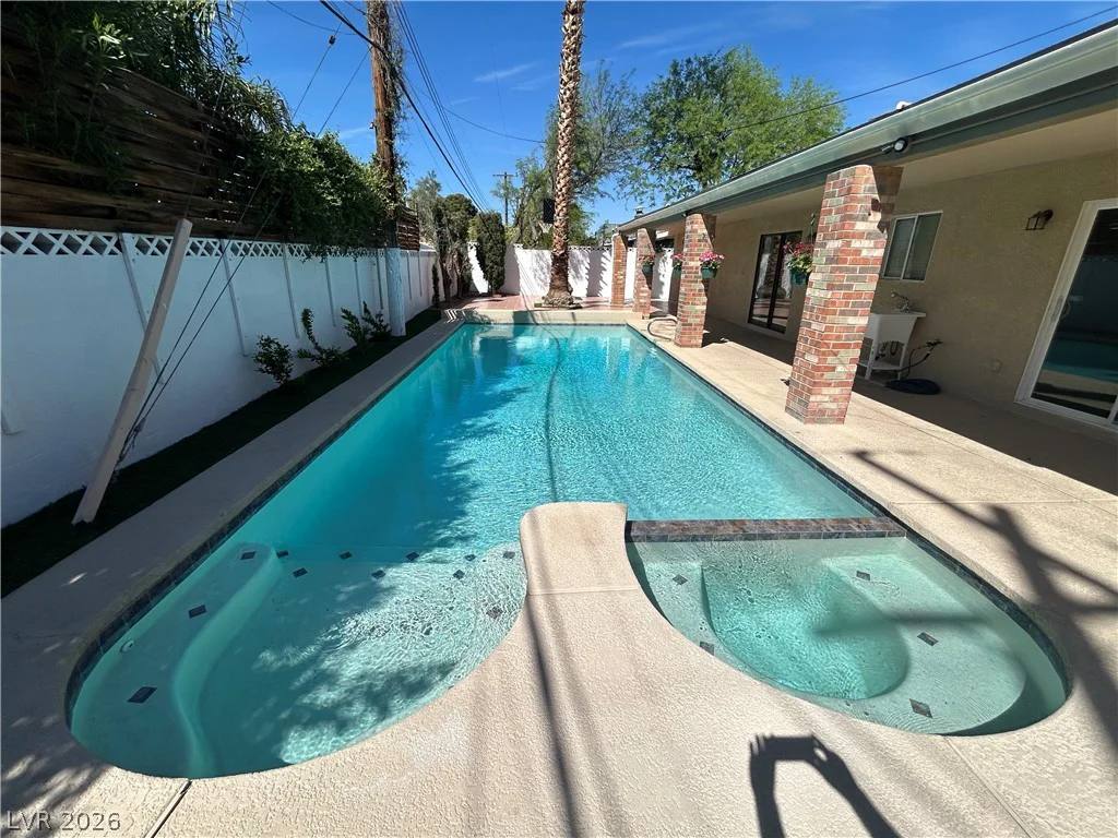 3875 Hoopa, Las Vegas, NV 89169