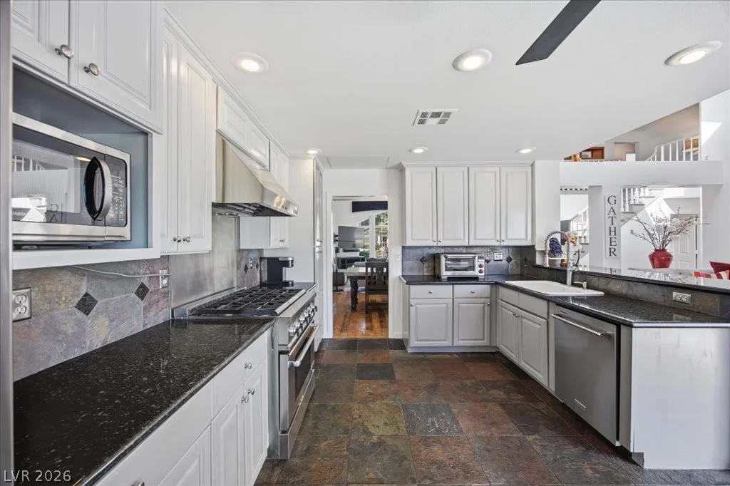 2924 Bridge Creek, Las Vegas, NV 89117