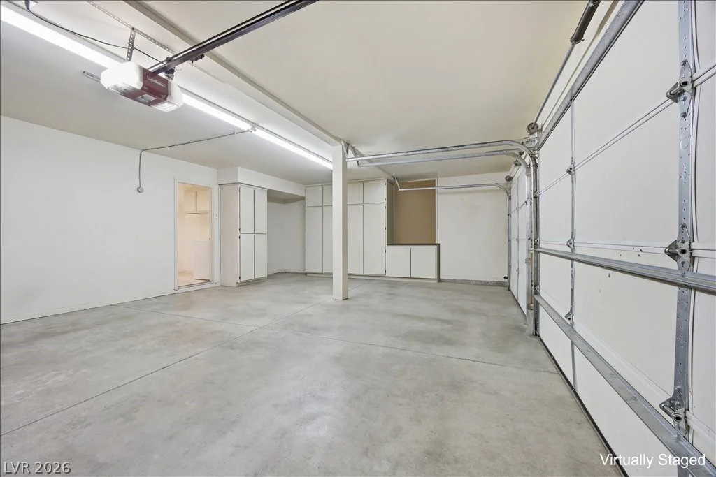 2924 Bridge Creek, Las Vegas, NV 89117