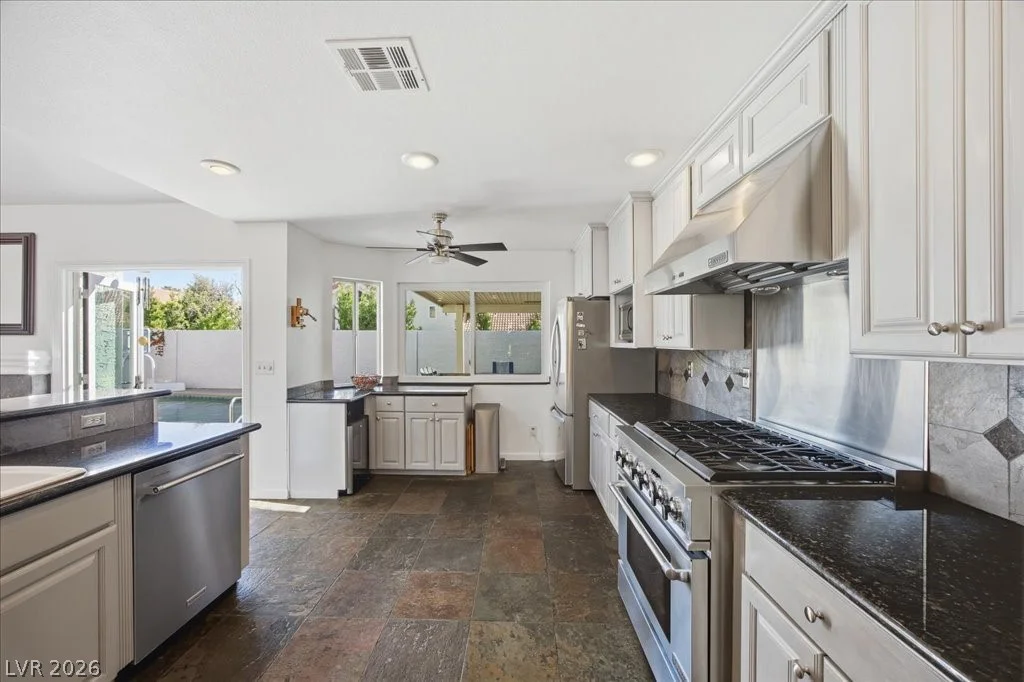 2924 Bridge Creek, Las Vegas, NV 89117