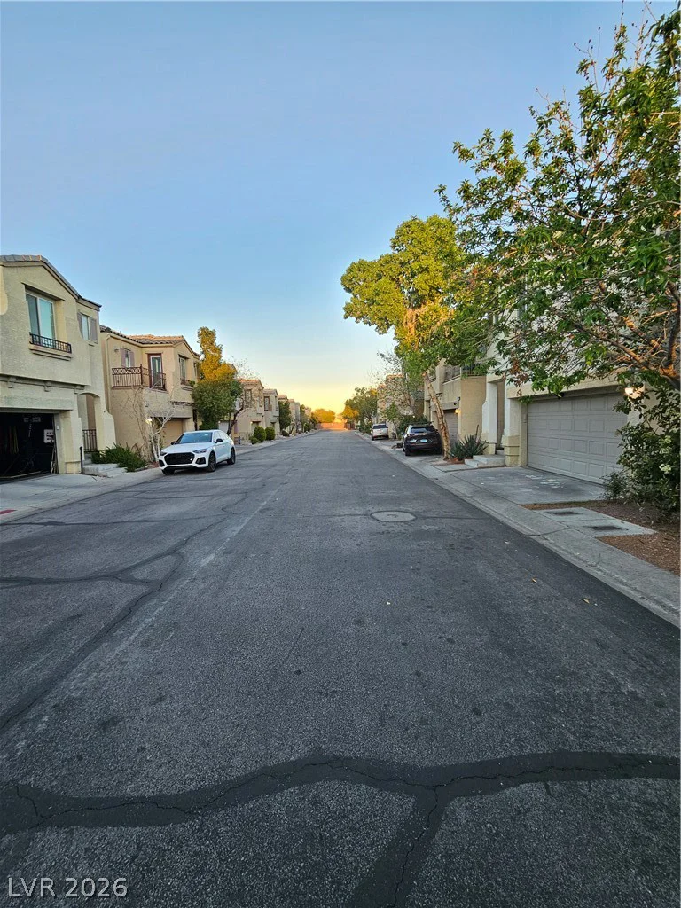 6679 Higger Tor, Las Vegas, NV 89139