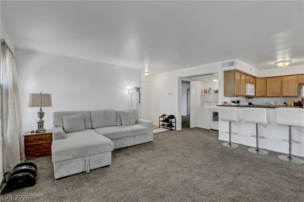 3145 Flamingo, Las Vegas, NV 89121