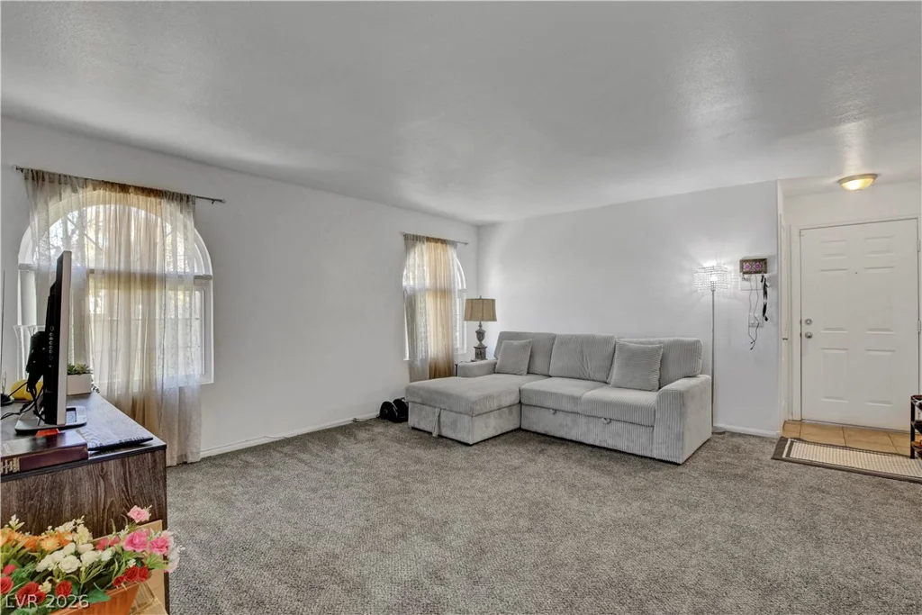 3145 Flamingo, Las Vegas, NV 89121