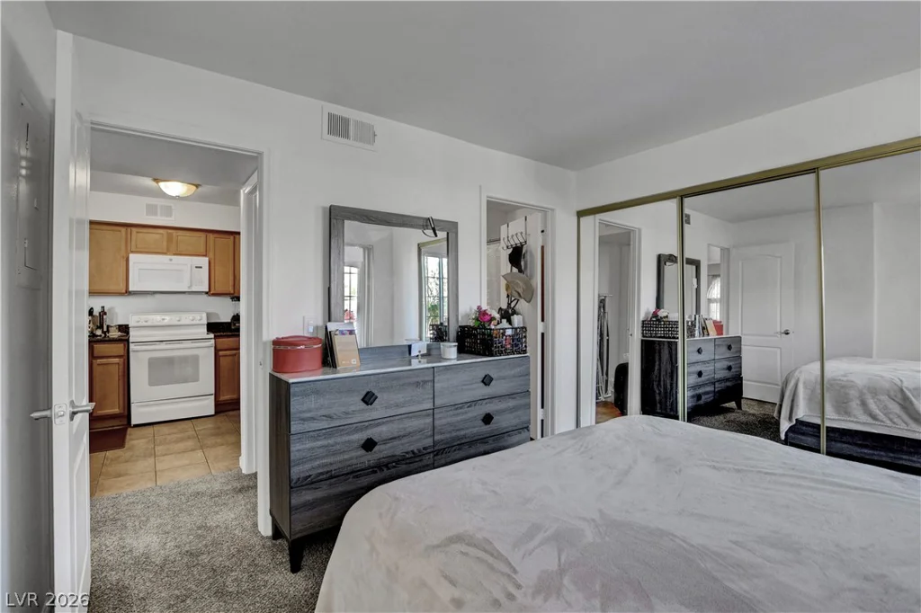 3145 Flamingo, Las Vegas, NV 89121