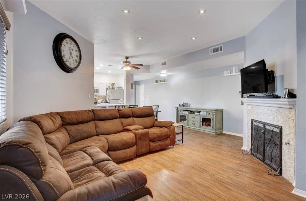 5250 Rainbow, Las Vegas, NV 89118