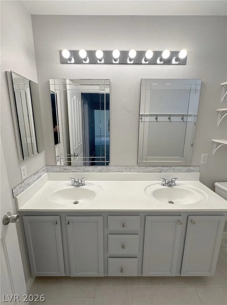 7837 Hidden Village, Las Vegas, NV 89131