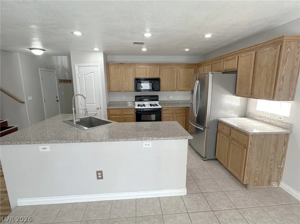 7837 Hidden Village, Las Vegas, NV 89131