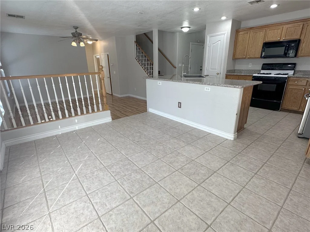 7837 Hidden Village, Las Vegas, NV 89131