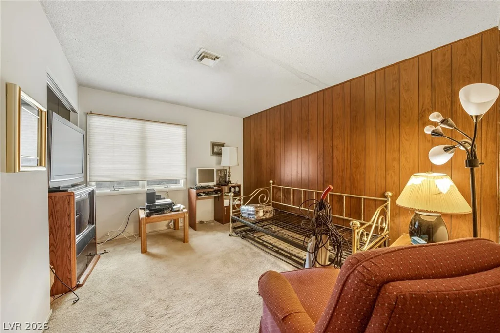 2305 Latigo, Las Vegas, NV 89119