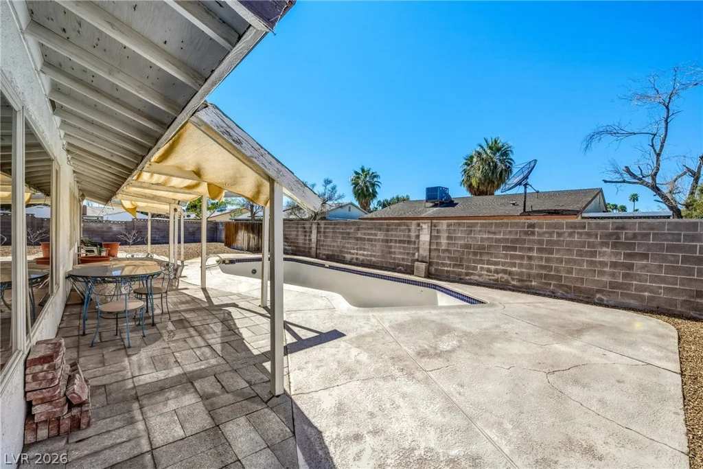 2305 Latigo, Las Vegas, NV 89119
