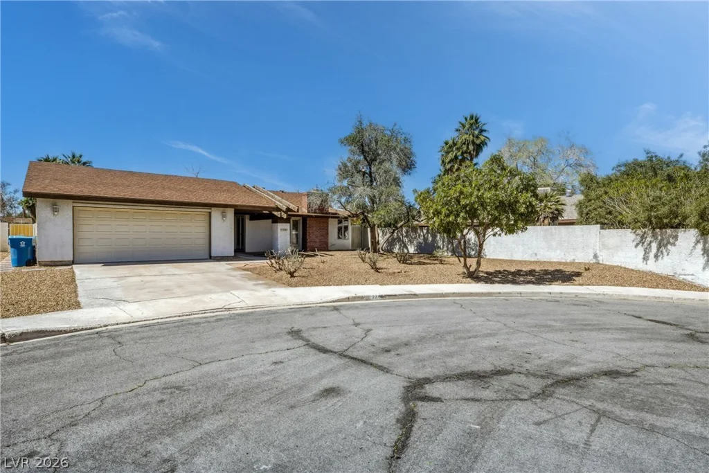 2305 Latigo, Las Vegas, NV 89119