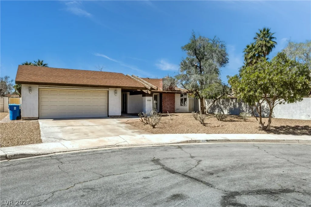 2305 Latigo, Las Vegas, NV 89119