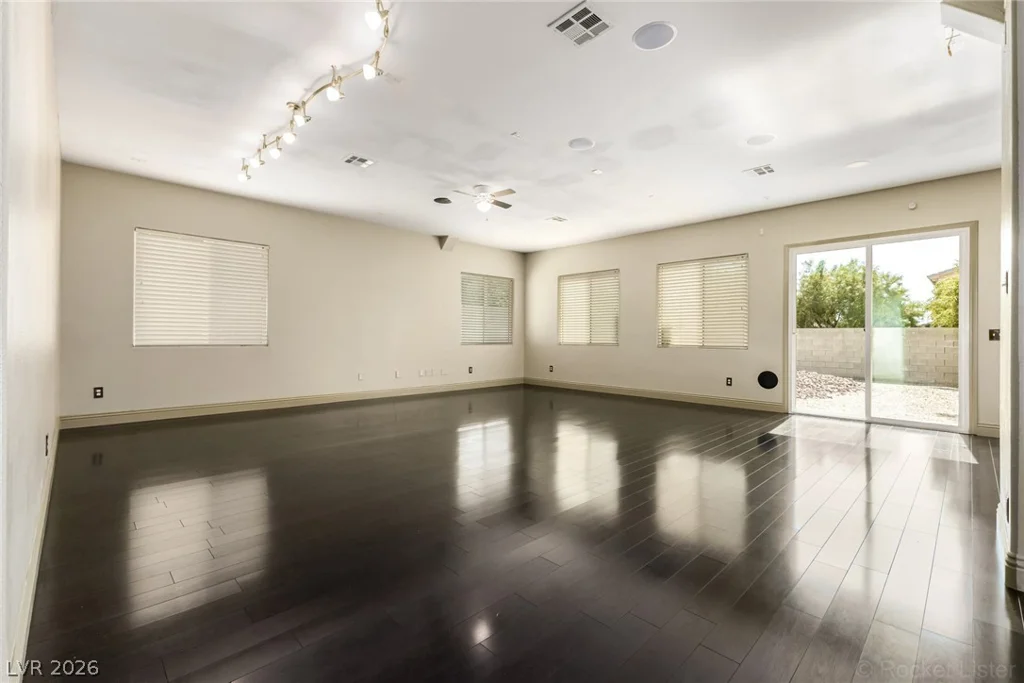 6751 Young Sky, Las Vegas, NV 89142