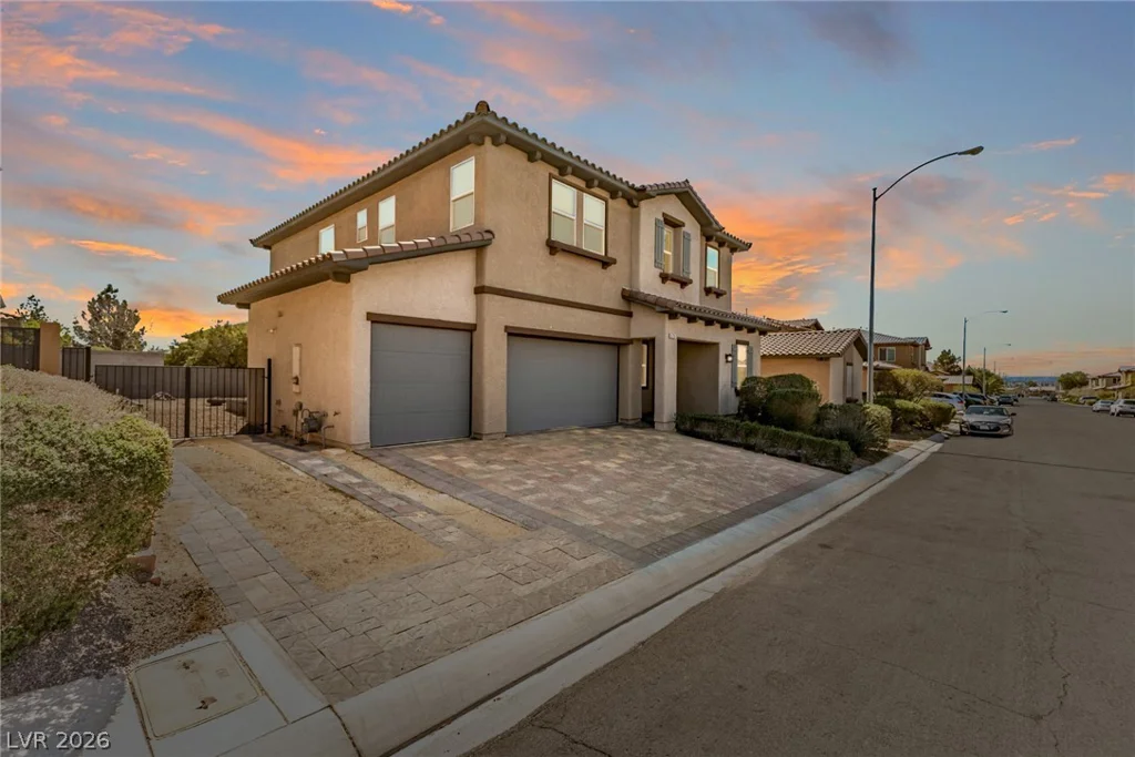 6751 Young Sky, Las Vegas, NV 89142