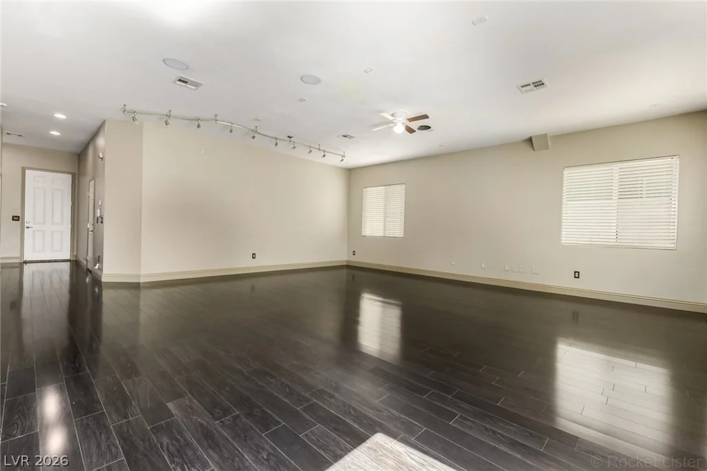 6751 Young Sky, Las Vegas, NV 89142