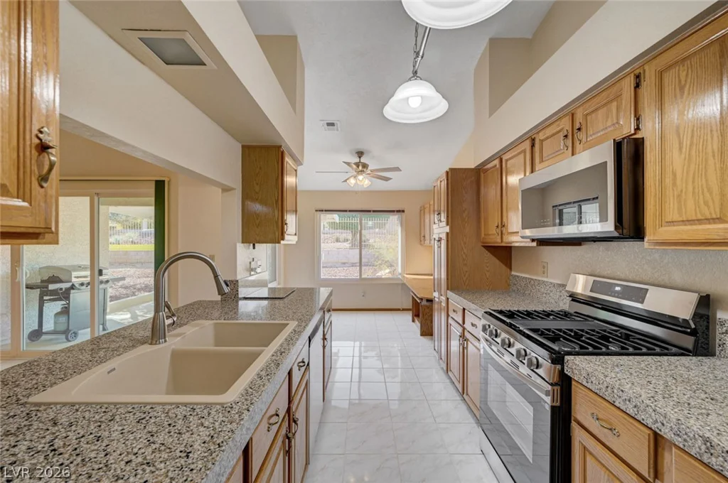 4921 Ocean Shores, Las Vegas, NV 89130