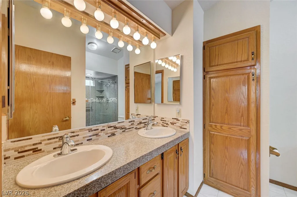 4921 Ocean Shores, Las Vegas, NV 89130
