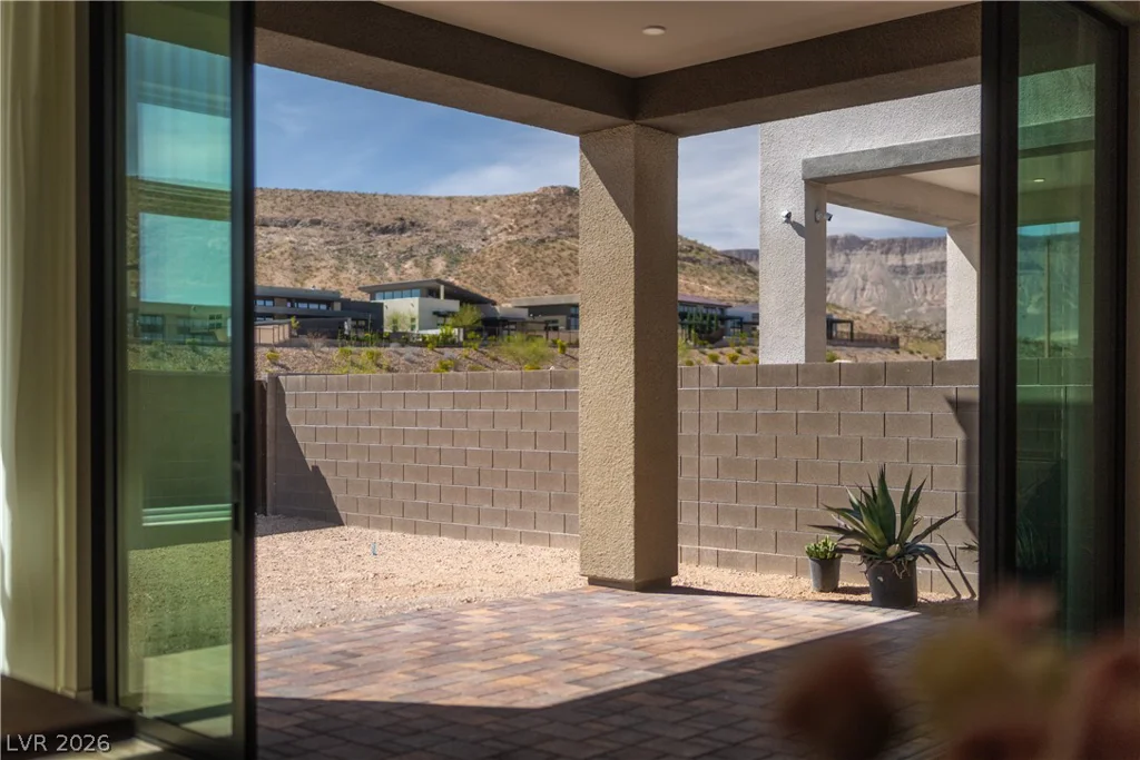 11033 Concord Valley, Las Vegas, NV 89135