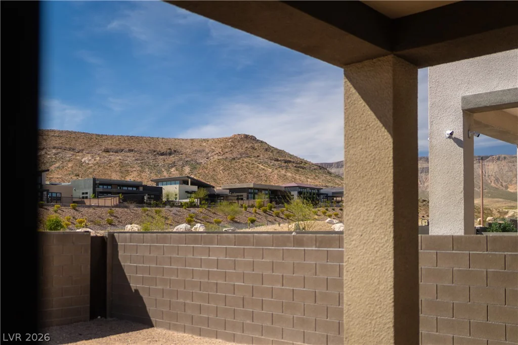 11033 Concord Valley, Las Vegas, NV 89135